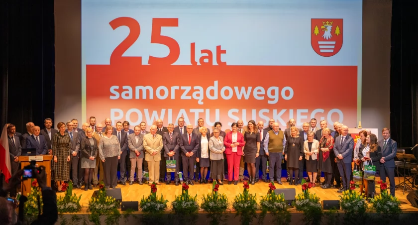 Gala dwudziestopięciolecia Samorządu Powiatu Suskiego