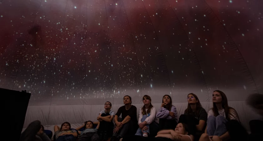 Czy w kosmosie biegają psy? Mobilne planetarium Kopernika w Bystrej Podhalańskiej