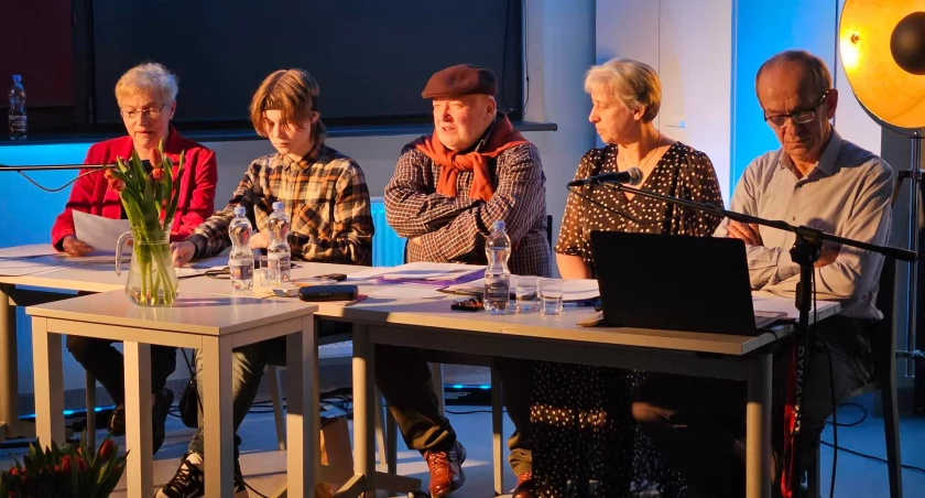 Marcowy salon poezji: Spotkanie z mistrzami słowa