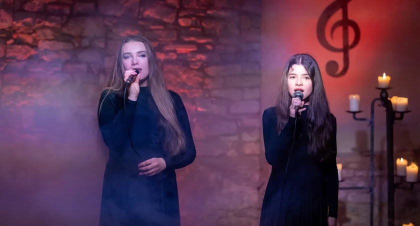 Wiktoria Nowak i Anna Surmiak zachwycają głosami. Sami posłuchajcie (wideo)