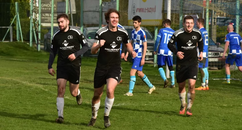 A-KLASA: Wróblewski show w Budzowie, lider z Zawoi przybija piątkę