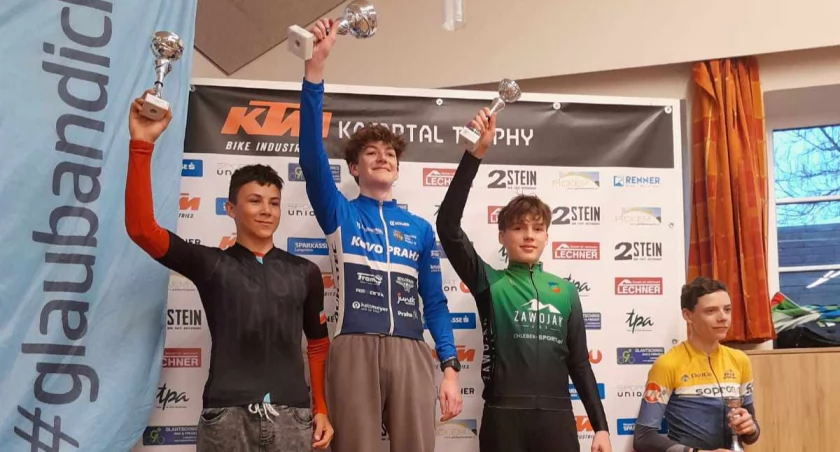 Kolarze z UKS Zawojak wystartowali w Austrii, podium dla Dawida Bartyzela