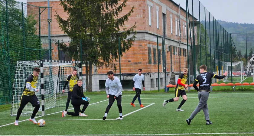 Pierwsze koty za płoty. Ruszyła Amatorska Liga Powiatu Suskiego
