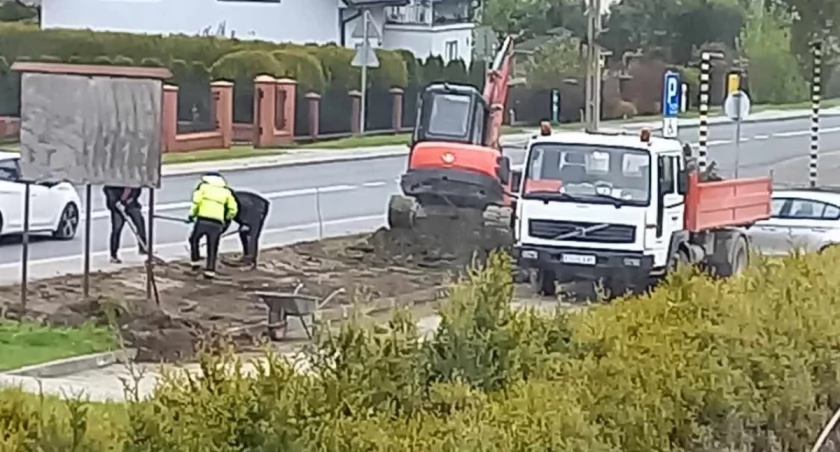 Ruszyła przebudowa placu świętego Jana Pawła II w Skawicy. Zmieni się nie do poznania!