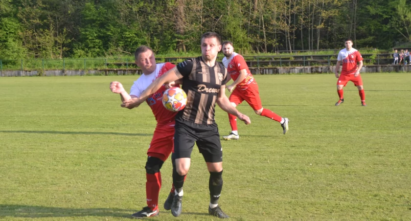 (FOTO, VIDEO) OKRĘGÓWKA PODHALAŃSKA: Jordan dał czadu i zdobył trzynaście goli na wyjeździe