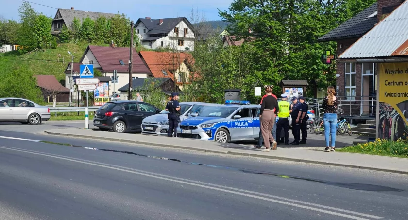 Kolizja motocykla z policją.