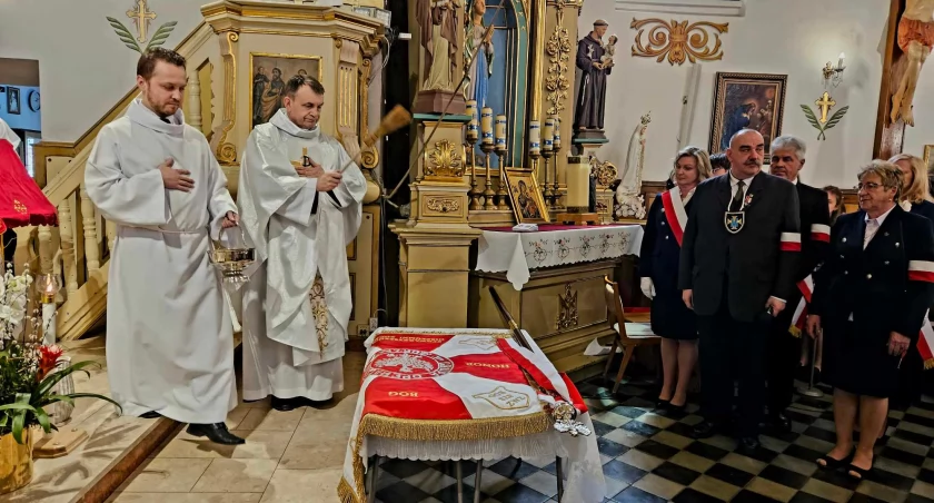 Stowarzyszenie Niezłomni Zorza z Bieńkówki ma swój sztandar! 