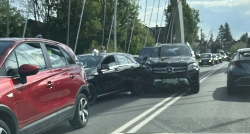 Białka: Kolizja na moście. Trzy auta uszkodzone 