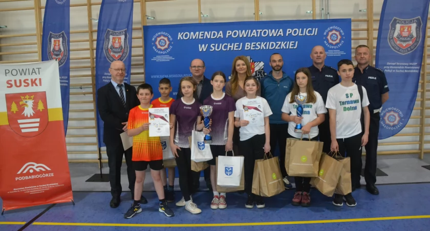 SP Sidzina i SP Tarnawa Dolna triumfują w powiatowych zawodach Bezpieczeństwa w Ruchu Drogowym