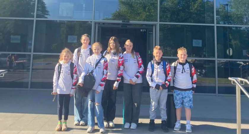 Osiem medali pływaków Vigor Łętownia w Oświęcimiu, wielki dzień dla Artura Rysia