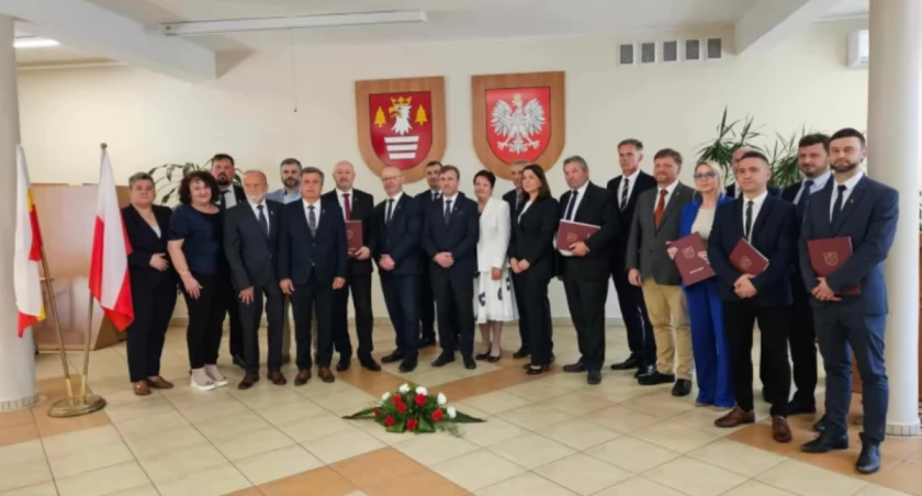 Radni powiatowi powołali komisje. Kto w nich zasiada i jaką pełni funkcję?