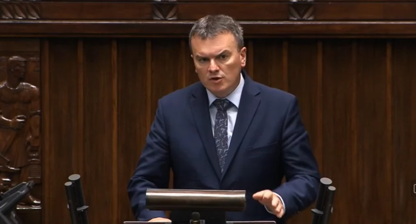 Poseł Mariusz Krystian staje w obronie placówki pocztowej w Krzeszowie 
