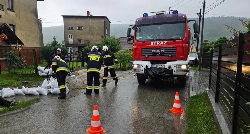 Po spokojnej nocy, niespokojny poranek 