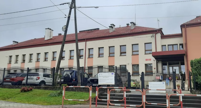 Ogłoszono konkurs na dyrektora Zespołu Szkolno-Przedszkolnego w Naprawie 