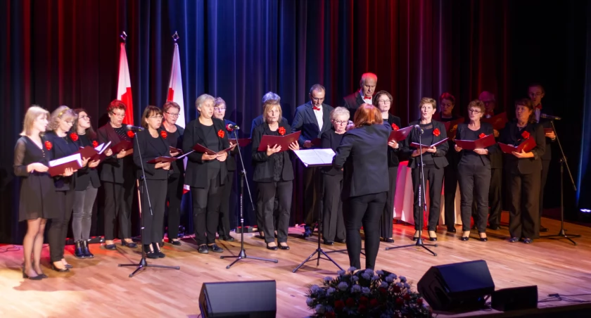 Zaproszenie na koncert miejskiego chóru „Jasień”