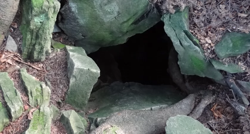 PODBABIOGÓRZE ZNANE I NIEZNANE - Jaskinie