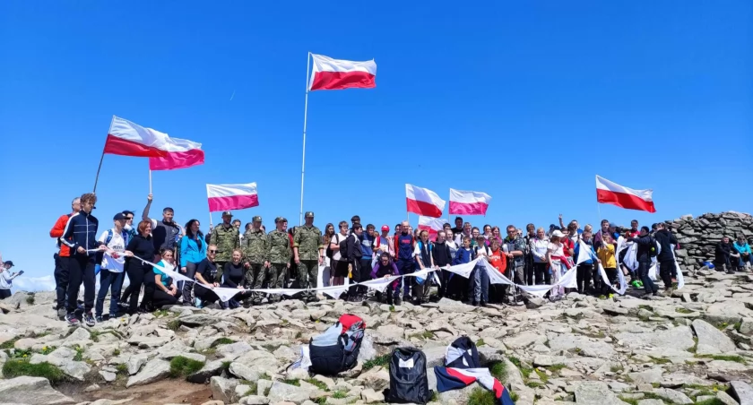 Patriotycznie na Babiej Górze 