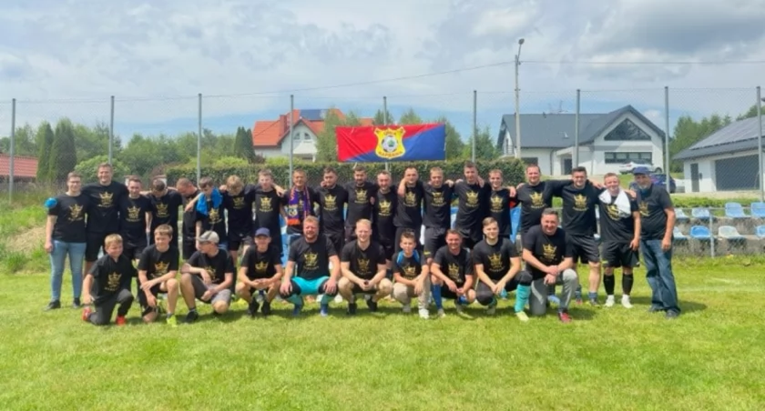 B-KLASA PODHALAŃSKA: Unia Naprawa mistrz, mistrz, mistrz