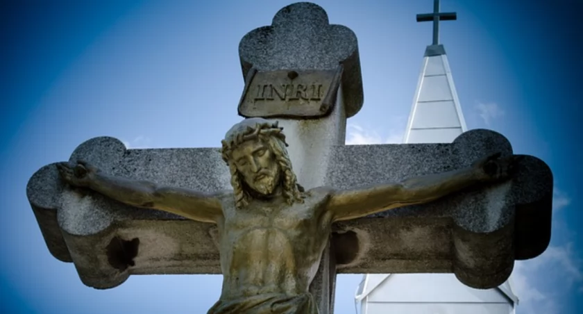 Zakład pogrzebowy - przewodnik po organizacji godnego pożegnania