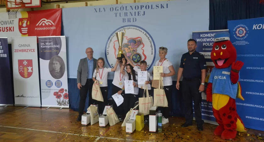 Turniej BRD zakończony. Do Paryża pojadą uczniowie z Małej Szkoły w Szopie