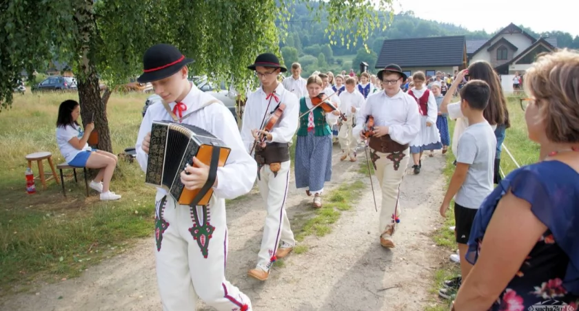 Na Chodniku Zbójnickim – Zapraszamy do Skawicy!