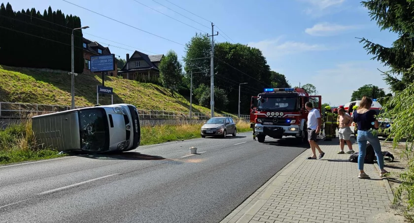 Juszczyn: Po wypadku zablokowana krajowa 28 (Aktualizacja)