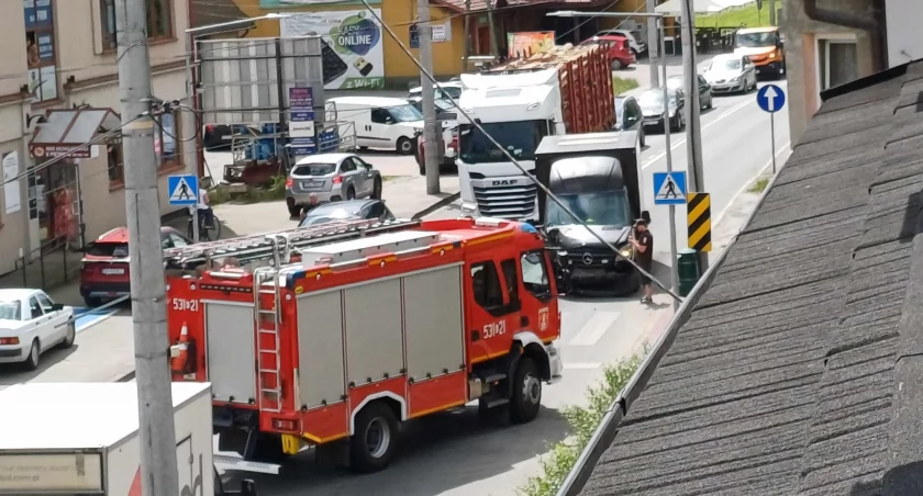 Sucha Beskidzka: Jedna osoba poszkodowana w wypadku (aktualizacja)