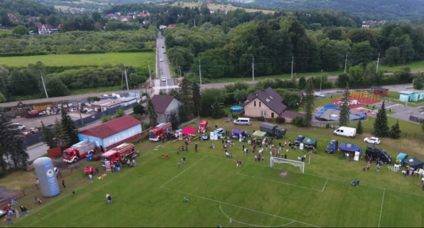 Zaproszenie na bezpieczne wakacje 2024 w Makowie Podhalańskim