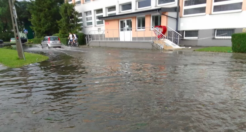 Nawałnica nad powiatem suskim. Straty są coraz większe 