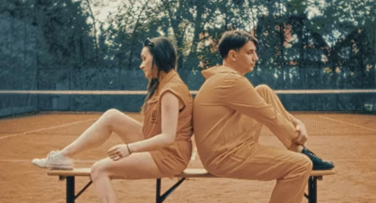 Viktor Venikov & Natalia Kruźlak – Popsuta pozytywka (video)