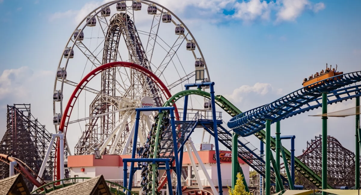 Zakręci nam się w głowie od atrakcji!  Nadchodzi Summer Weekend w Energylandii.