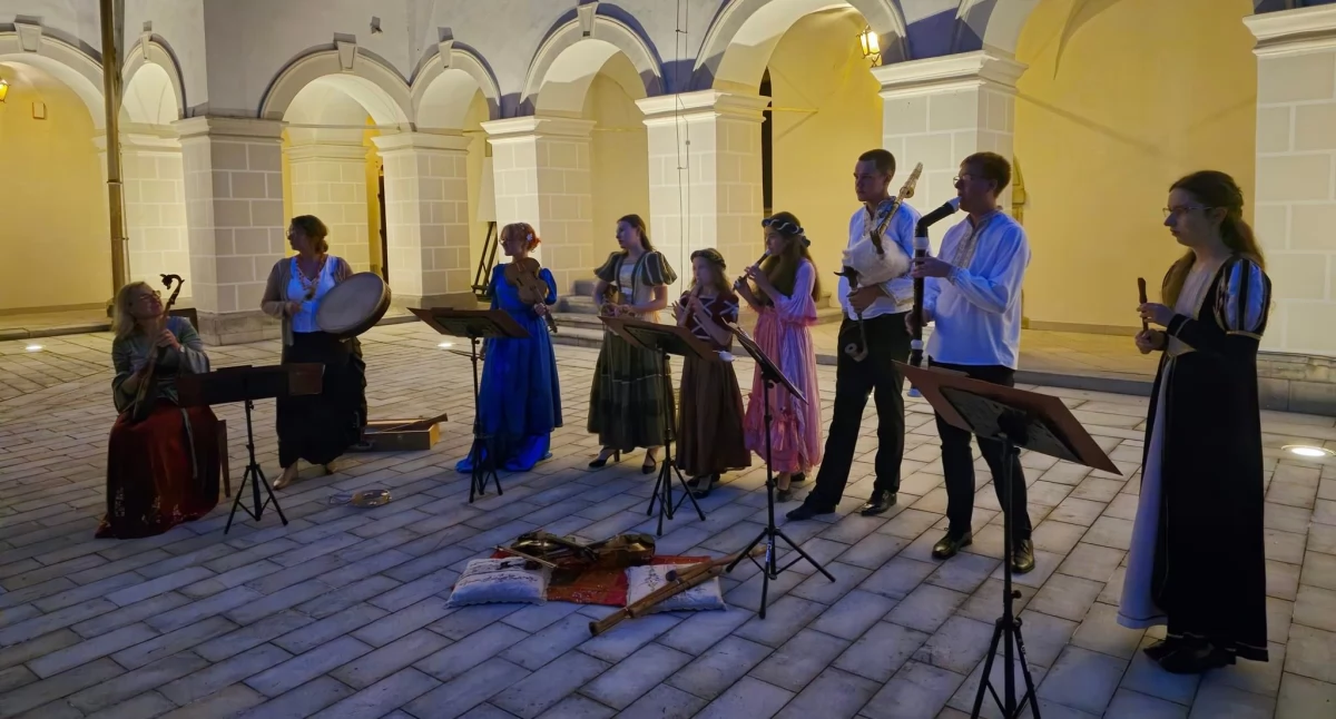 Zaproszenie na koncert muzyki dawnej na Zamku w Suchej Beskidzkiej
