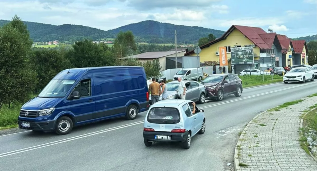 Stryszawa: Utrudnienia w ruchu po kolizji (Aktualizacja)