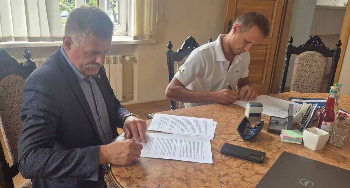 W Jordanowie się buduje. Wczoraj drogi, dziś wodociąg…