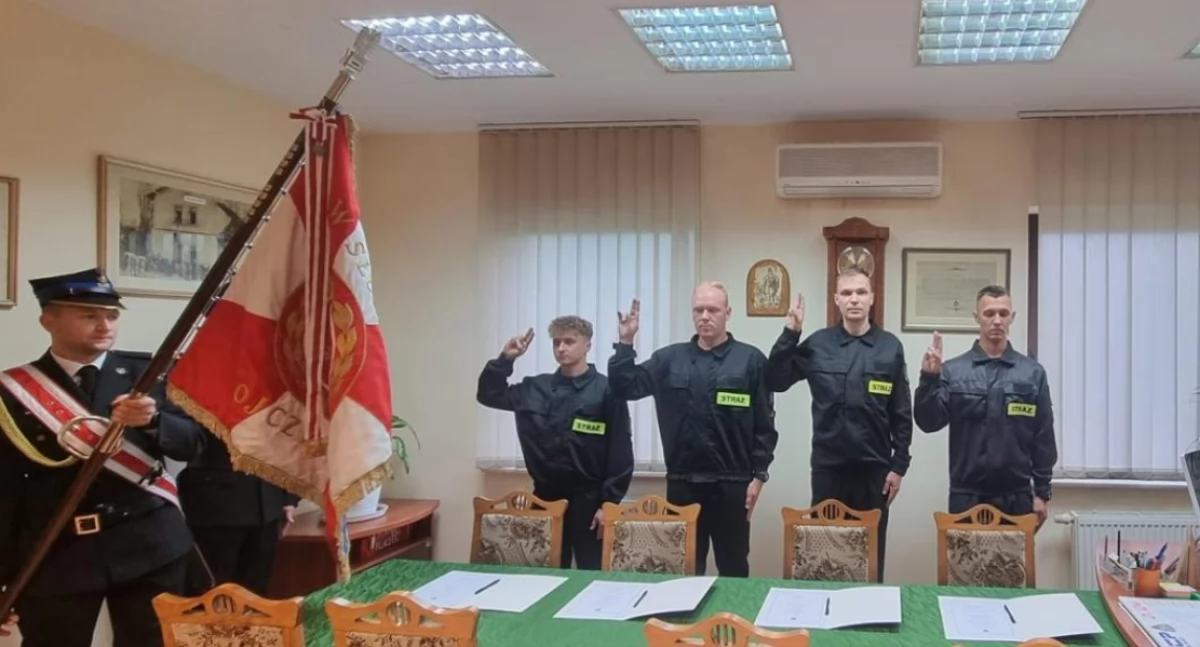 Czterech strażaków wypowiedziało rotę ślubowania 