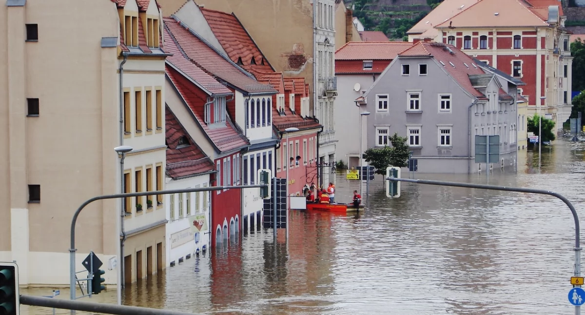 Zalanie po powodzi – jak poradzić sobie z jego skutkami?