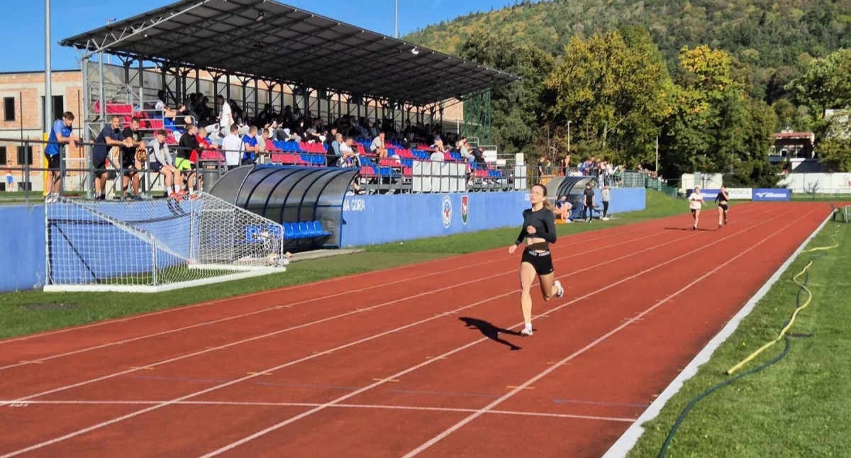 Drużynowe, lekkoatletyczne zmagania uczniów z suskich szkół średnich