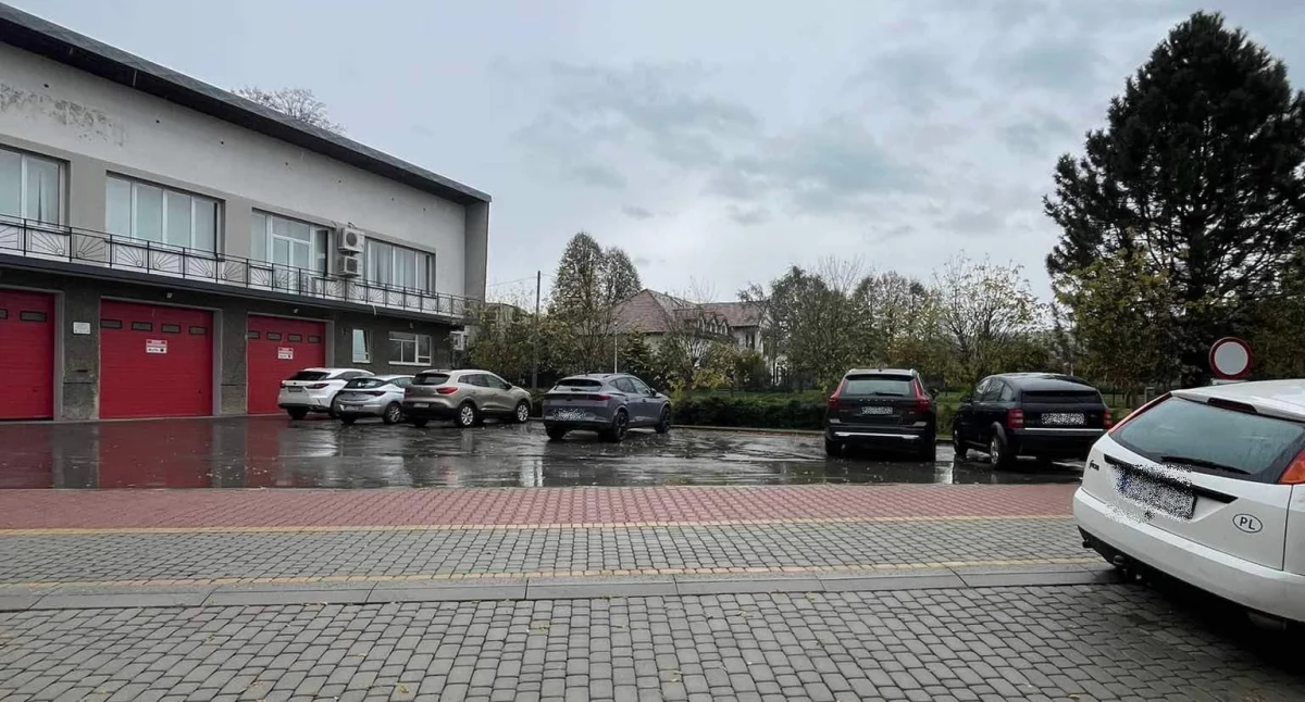 Strażacy ostrzegają! To nie parking i posypią się mandaty 