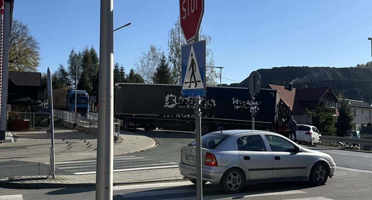 Zderzenie dwóch ciężarówek w Osielcu (Aktualizacja)