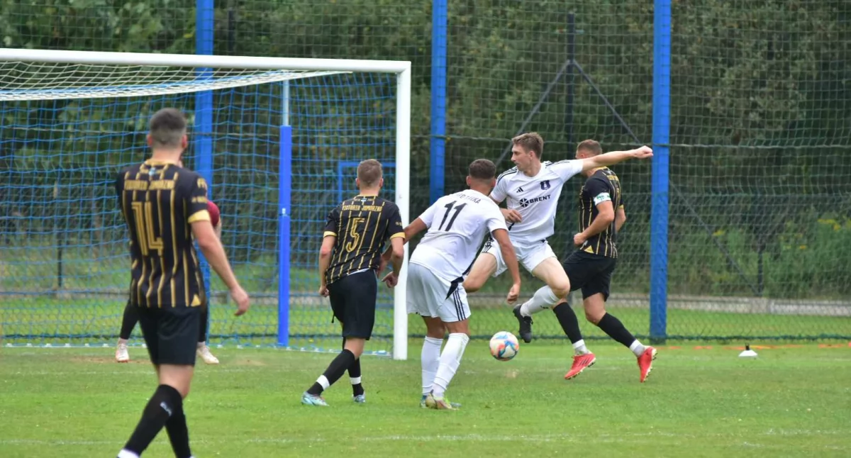 V-LIGA ZACHODNIA: Twierdza Białka zdobyta, beniaminek z Dobczyc znalazł sposób na Tempo
