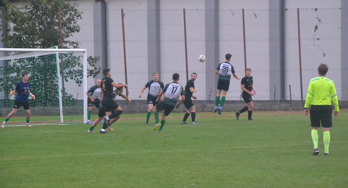 A-KLASA SUSKA: Strzelec wysoko, coraz wyżej. Osiem goli Lachów, hattrick Kacpra Pająka. Bystra zdobywa po przerwie Stryszów. Dąb i Garbarz w odwrocie