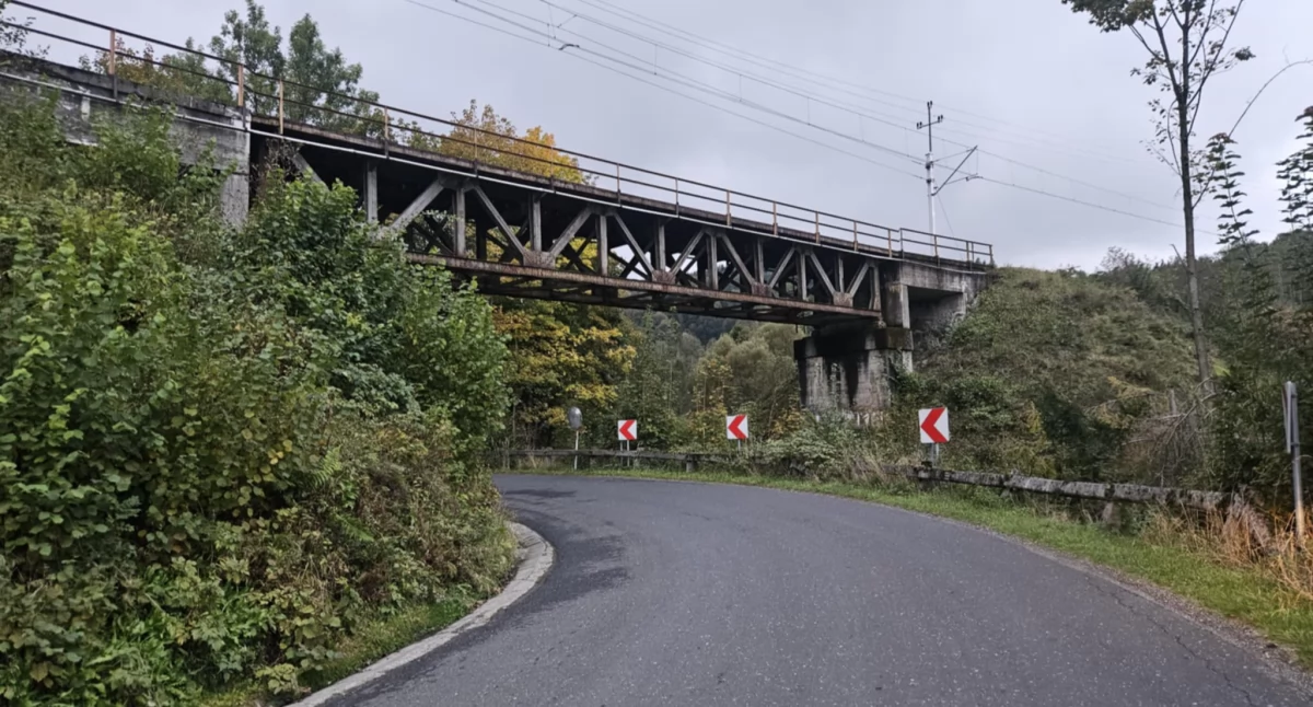 Linia Sucha Beskidzka - Żywiec - piękna inwestycja, ale kaleka