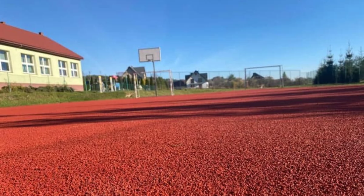 Toporzysko: Teraz boisko, wkrótce hala! 