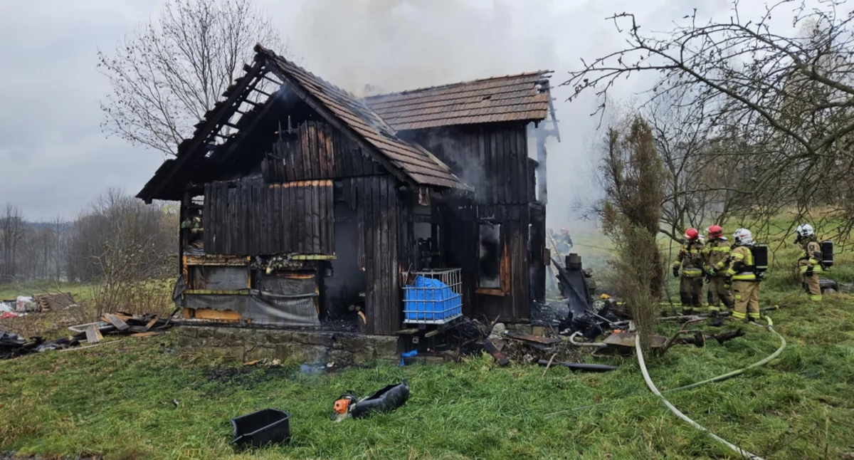 Pożar domu w Tarnawie Dolnej. Jedna osoba poszkodowana 
