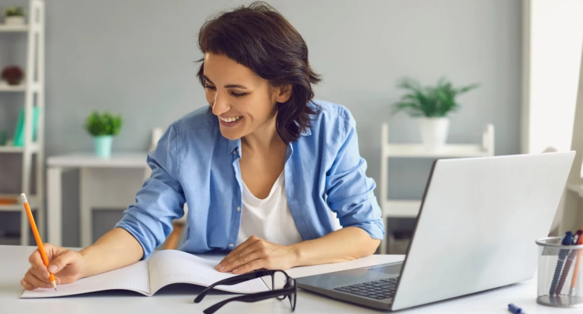 Jak wybrać najlepszą szkołę językową online? Podpowiadamy