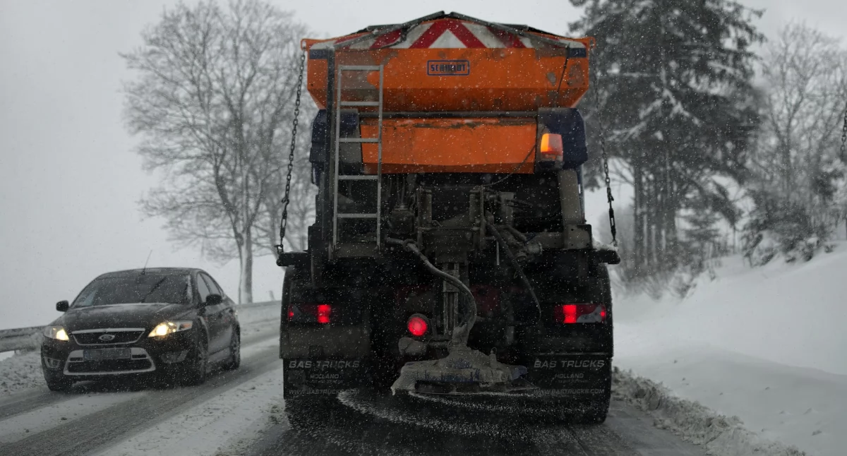 Kto odśnieża drogi w gminie Budzów? Sprawdź! 