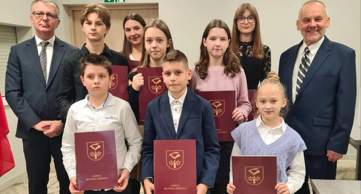 Wójt nagrodził uczniów i studentów 