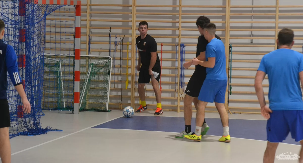64 gole na inaugurację Suskiej Ligi Futsalu 