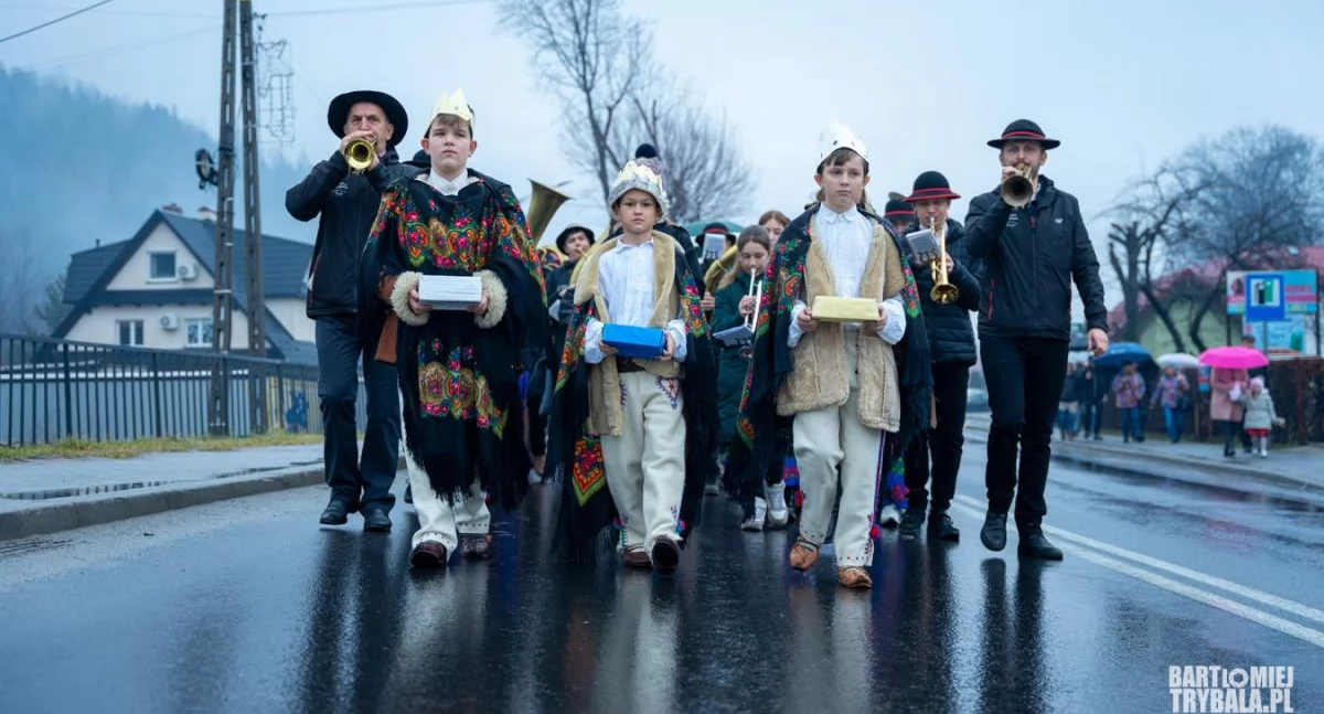 Góralskie Kolędowanie i Orszak Trzech Króli w Zawoi