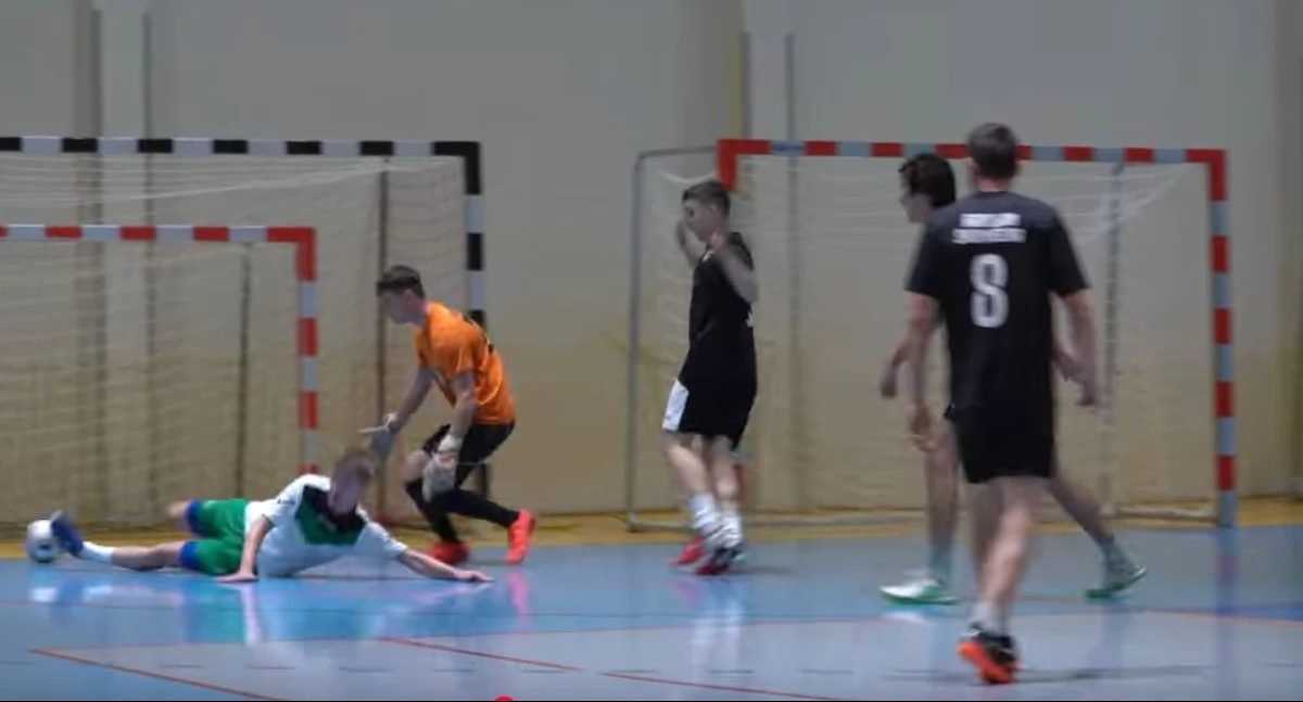 Noworoczny futsal w Zawoi (wideo)